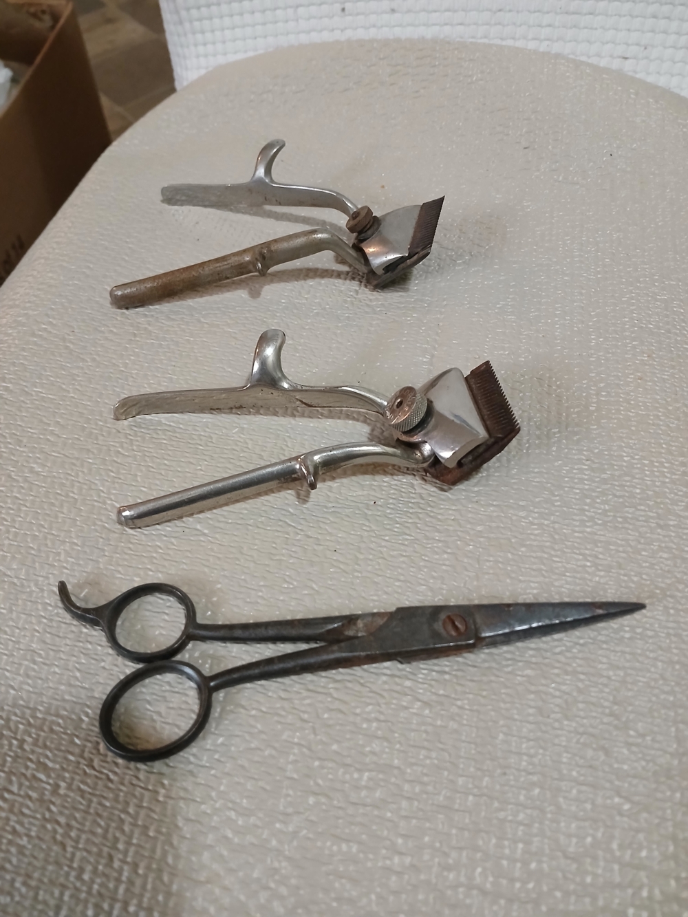 Vintage Men's Manual Hair Clippers Beard and Scissors Set - Silver